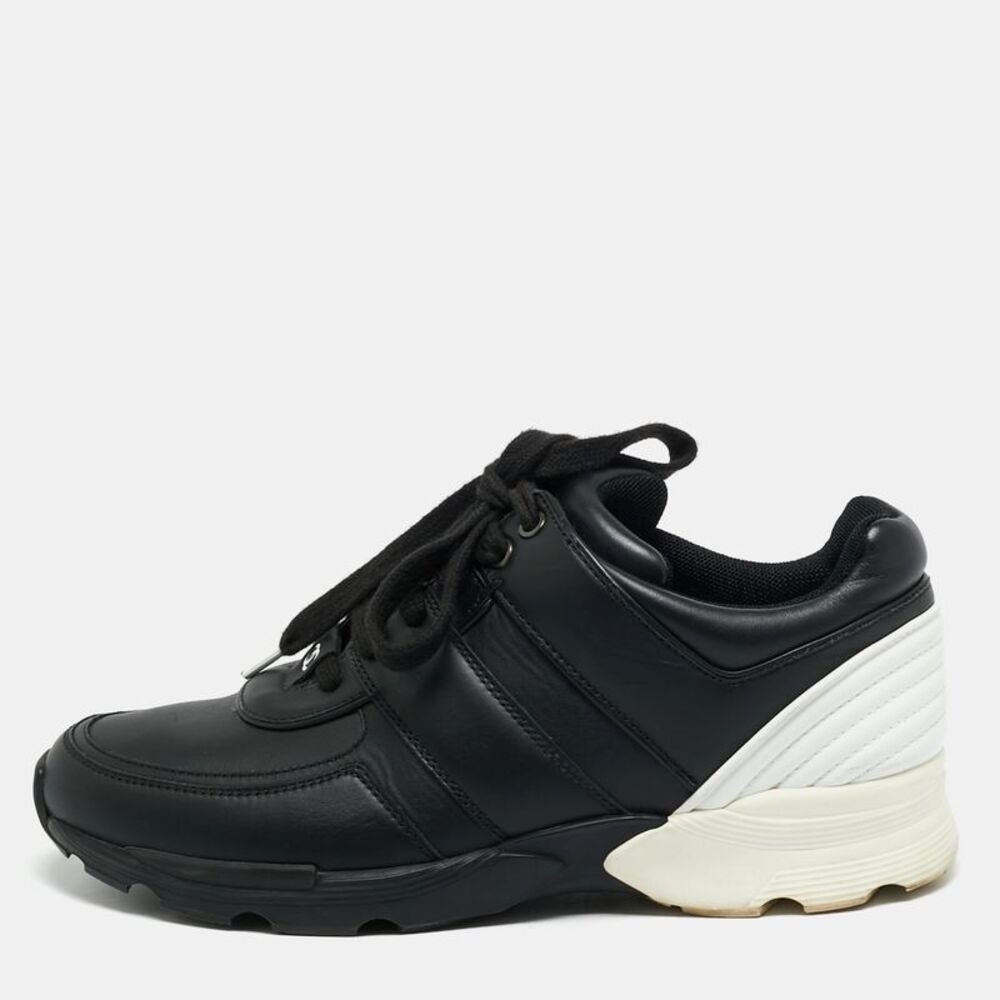 Chanel Cc Size 38 Black/white Leather Lace Up Sneakers
